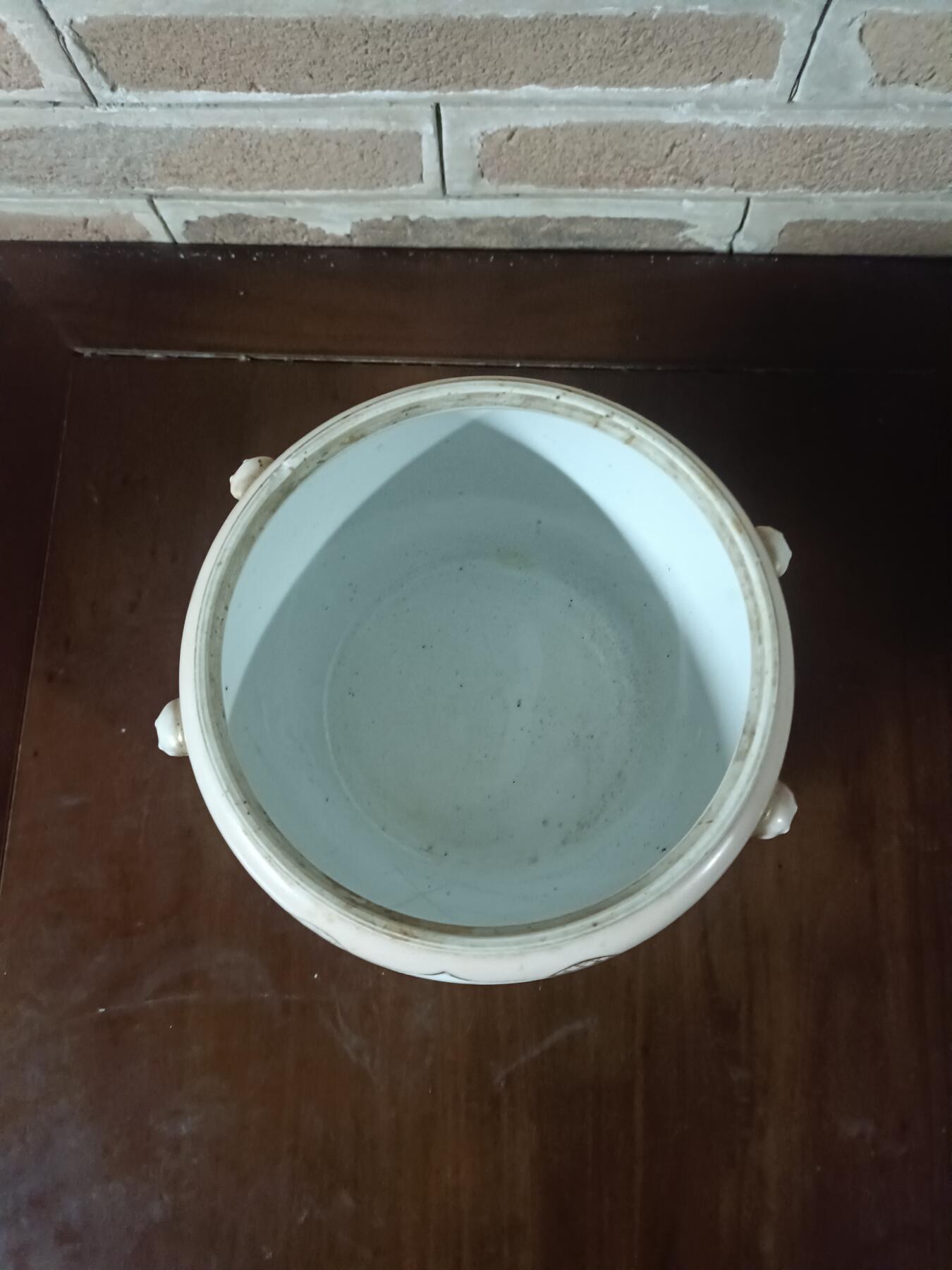 民国粉彩描金开光博古图纹罐