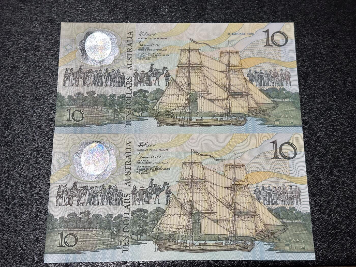 《外钞收藏家》第六百一十七期（精选场）（长期征集拍品、欢迎藏友们联系合作） 澳大利亚塑料钞 纪念钞2张一起 首张塑料钞 AA、AB冠 全新UNC