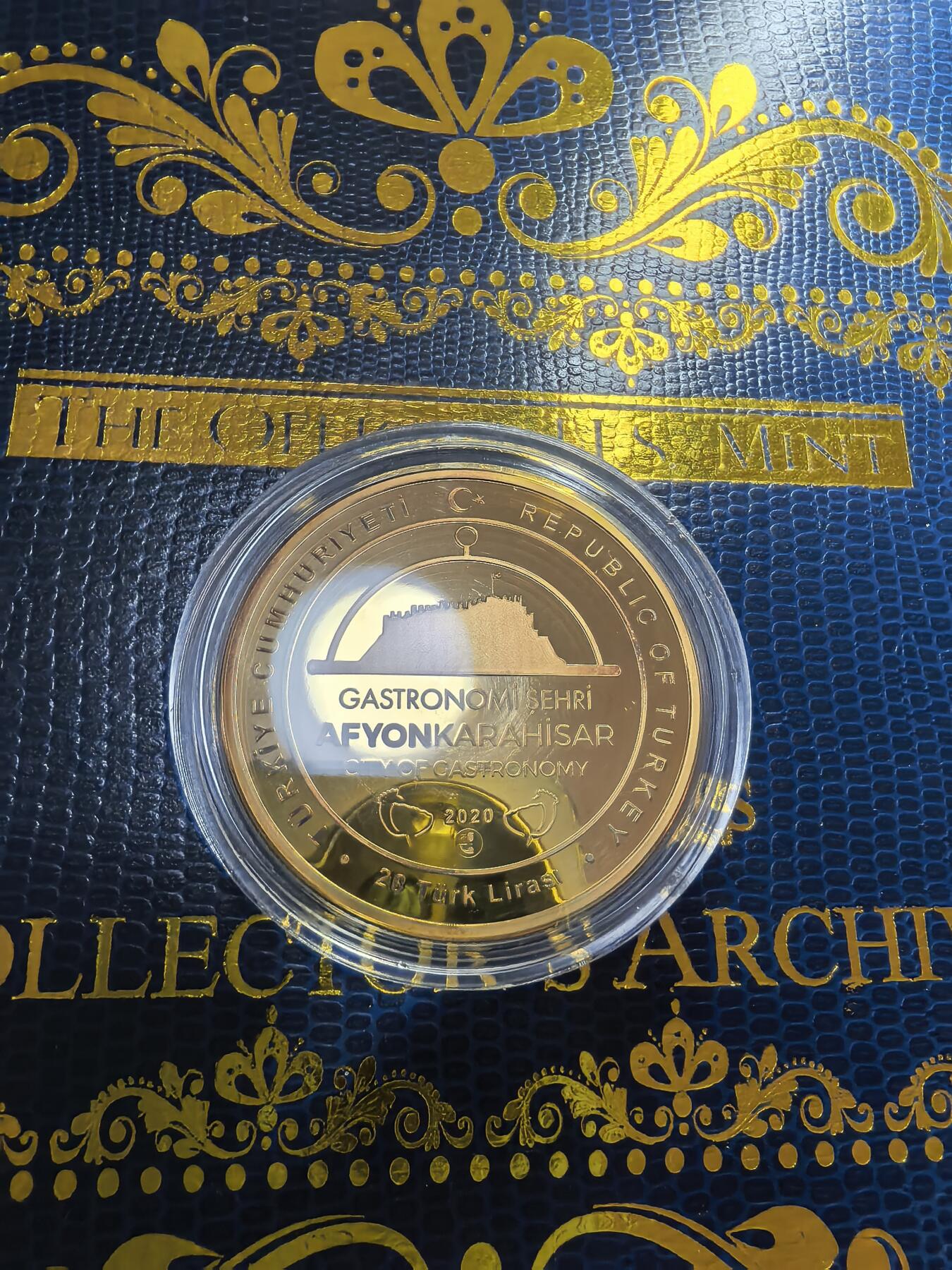 长老汇马年精选第九场拍卖 2020土耳其美食之城阿菲昂卡拉希萨尔20里拉镀金精制银币，1盎司925银，2000枚