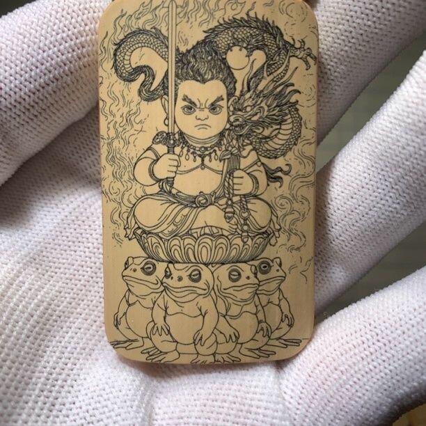 听雨轩（77）留青墨刻竹牌专场 留青墨刻36×60mm工艺精工实心玉竹牌  不动明王