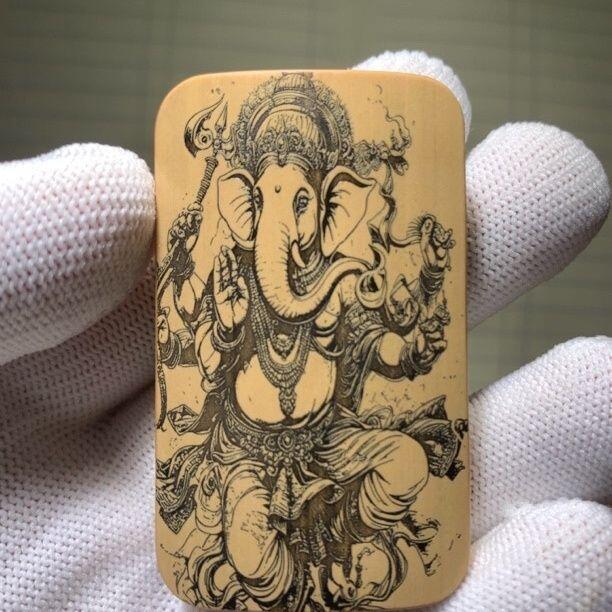 听雨轩（77）留青墨刻竹牌专场 留青墨刻36×60mm工艺精工实心玉竹牌  象神