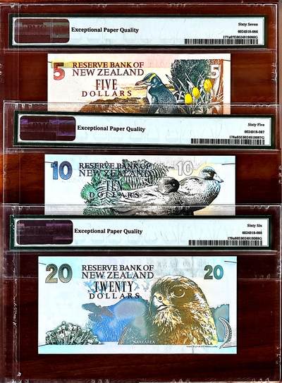 【Blue Auction】✨世界纸币精拍800期盛典——白金之夜🔥🔥🔥  N-【一组5张 AA冠92全同小号】新西兰 1992-97年5-100元 纸质版设计精美PMG68EPQ-65EPQ