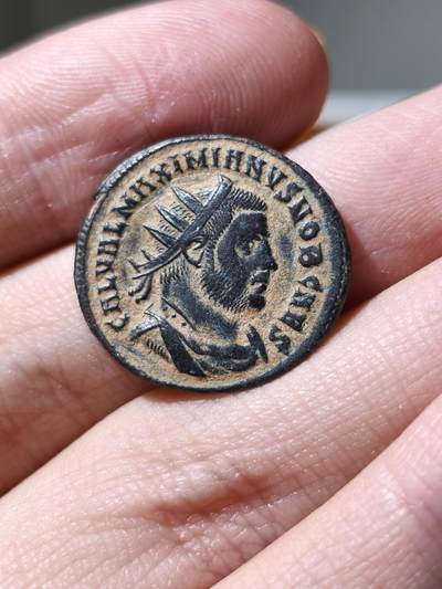 星盘世界钱币拍卖 - 美品！古罗马四帝共治马克西米安 后期富力铜币 铭文：CONCORDIA MILITVM 军团和谐一致 该币应该是战役后的犒赏币 昔齐库斯造币厂