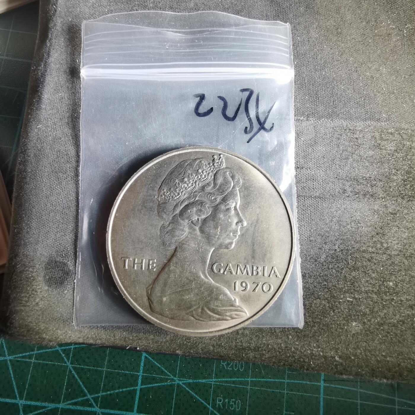 沼泽如烟--第1022场 冈比亚1970年8先令