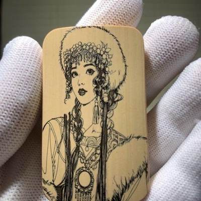 听雨轩（77）留青墨刻竹牌专场 - 留青墨刻36×60mm工艺精工实心玉竹牌 民族风少女3