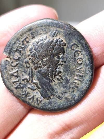 星盘世界钱币拍卖 - 美品！古罗马帝国东方行省 - 赛提米乌斯 塞维鲁大铜币 公元206年  卡帕多西亚的神圣火山，阿盖乌斯山