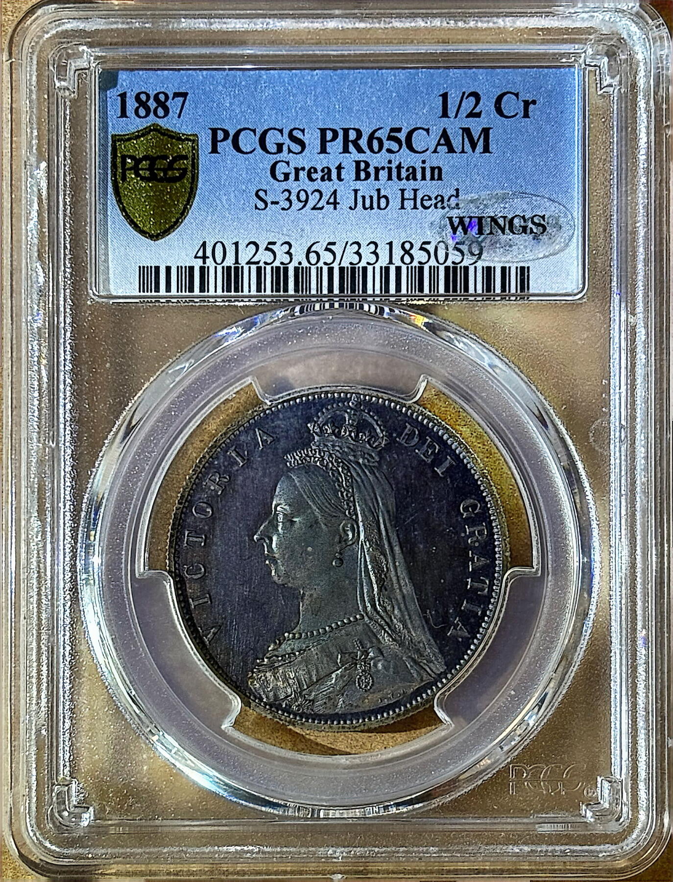 【Blue Auction】✨世界纸币精拍800期盛典——白金之夜🔥🔥🔥 G-英国 维多利亚女王 1887年精制高冠 半克朗 出自发行量仅有1084套的精制套币 英国最强盛时期的顶级工艺高浮雕喷砂质感 深度镜面底板被原盒天鹅绒靛蓝彩完全包覆盖 PCGS PR65CAM  