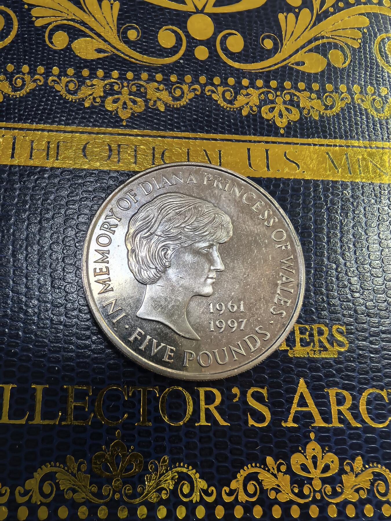 长老汇马年精选第九场拍卖 1999英国戴安娜5英镑铜镍币