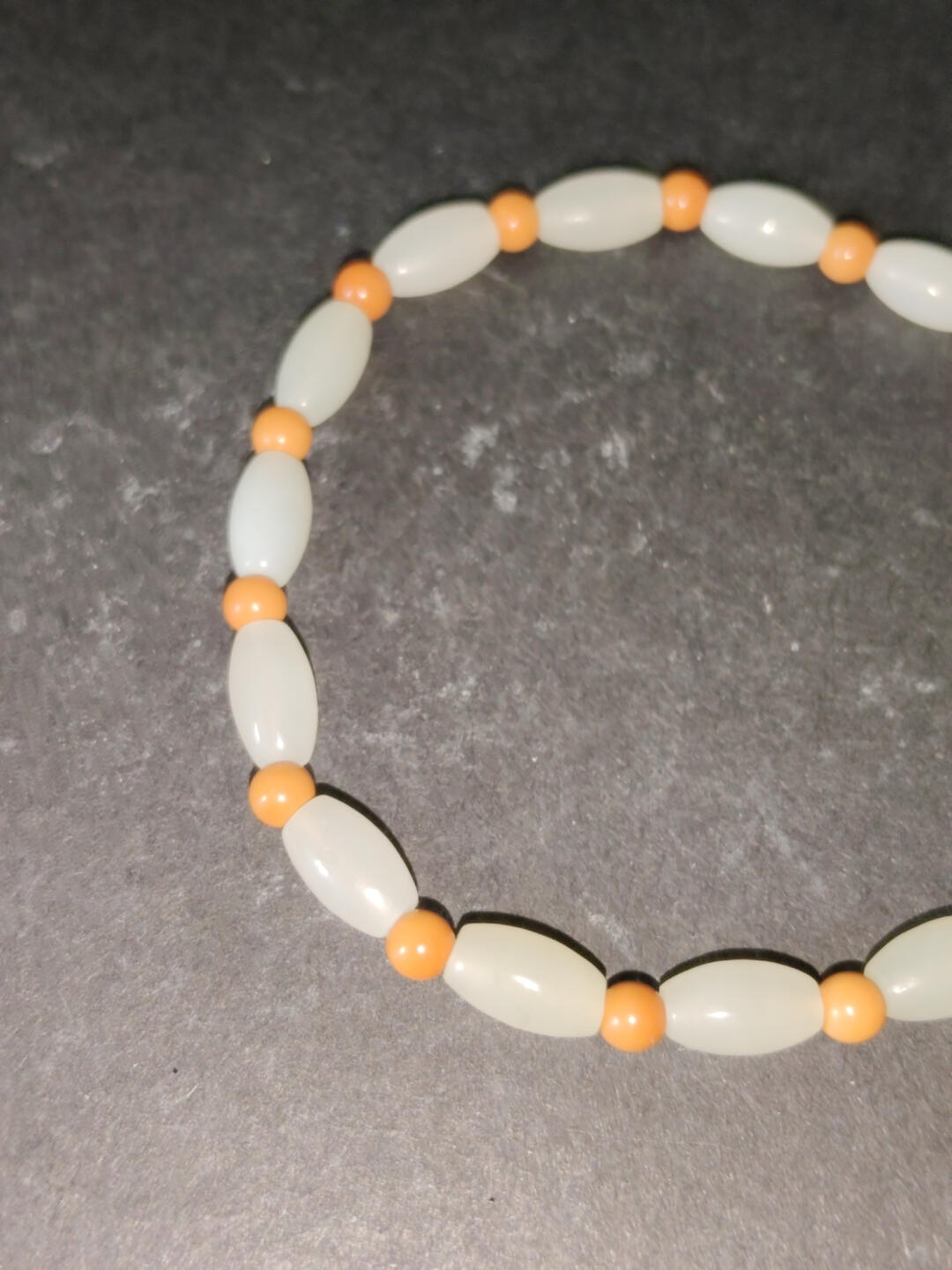 猩哥外币小铺➨【第221场】 新疆和田玉手串，卡4.7