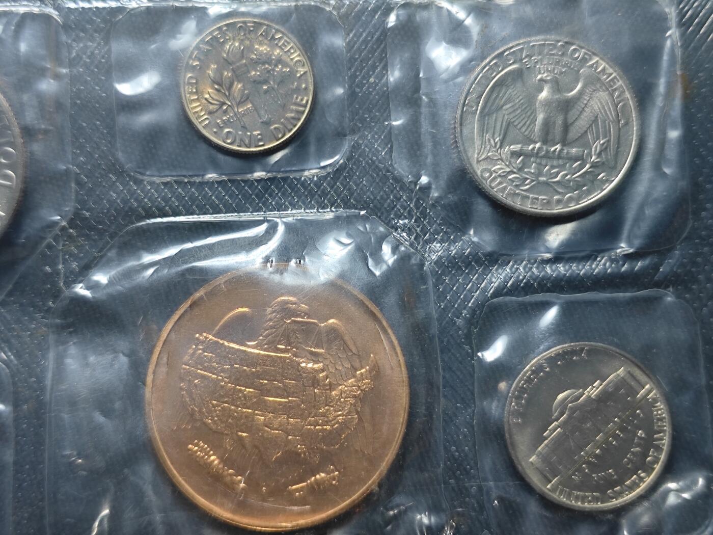 KK钱币收藏小铺   套币专场 2月预留时间 周末发货  美国1980年清年套币 带造币厂纪念铜章