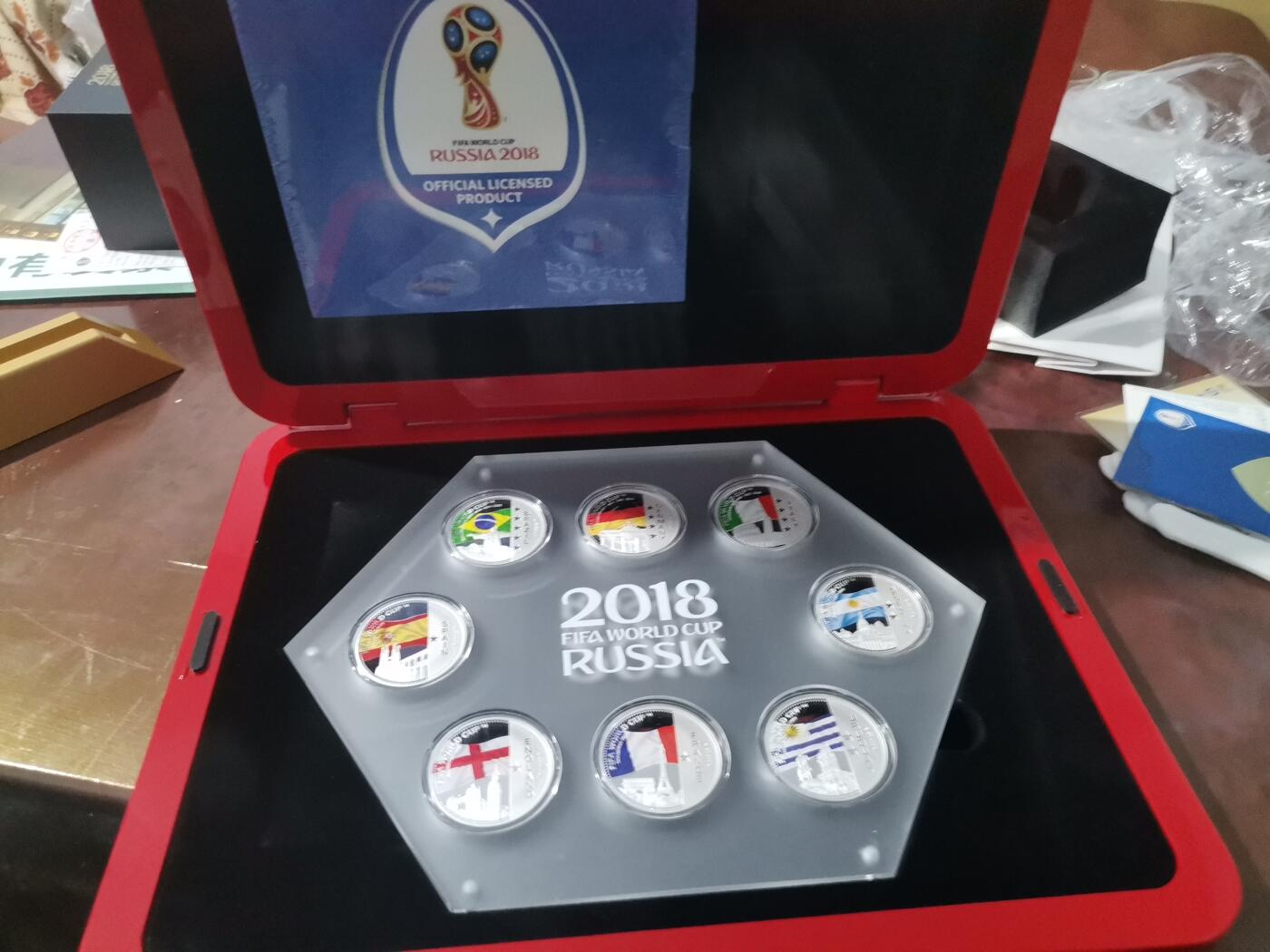 2018俄罗斯世界杯最强王者纯银纪念章套装 1奖杯+8枚 全套盒证发票