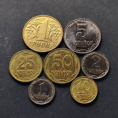 【全场包邮】纯粹捡漏拍512场 - 乌克兰1994-2004年7枚套币