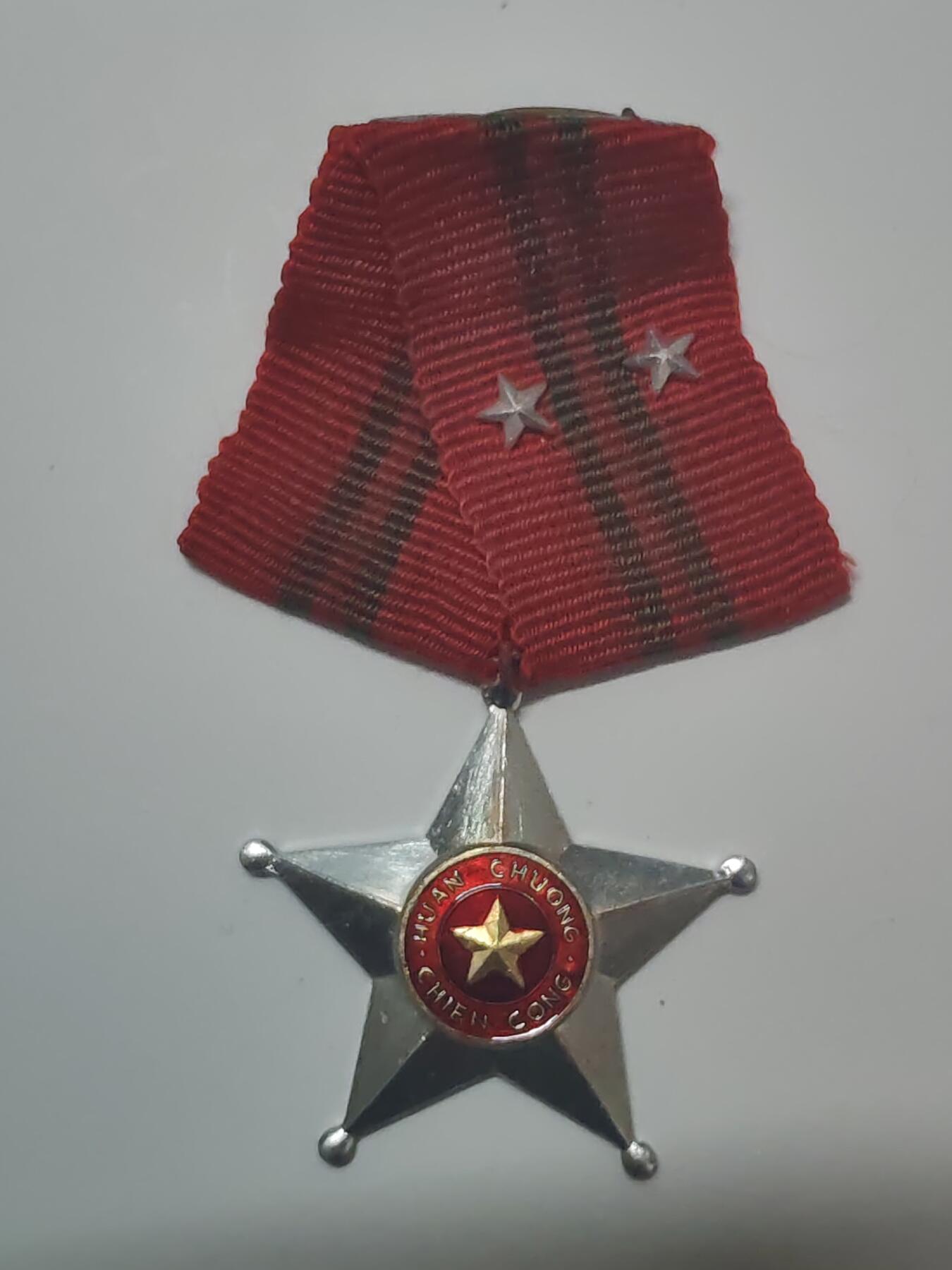 韵星假日军品类拍卖第46期 -- Rimey Holidays Militaria Auction 46 越南社会主义共和国二级战功勋章