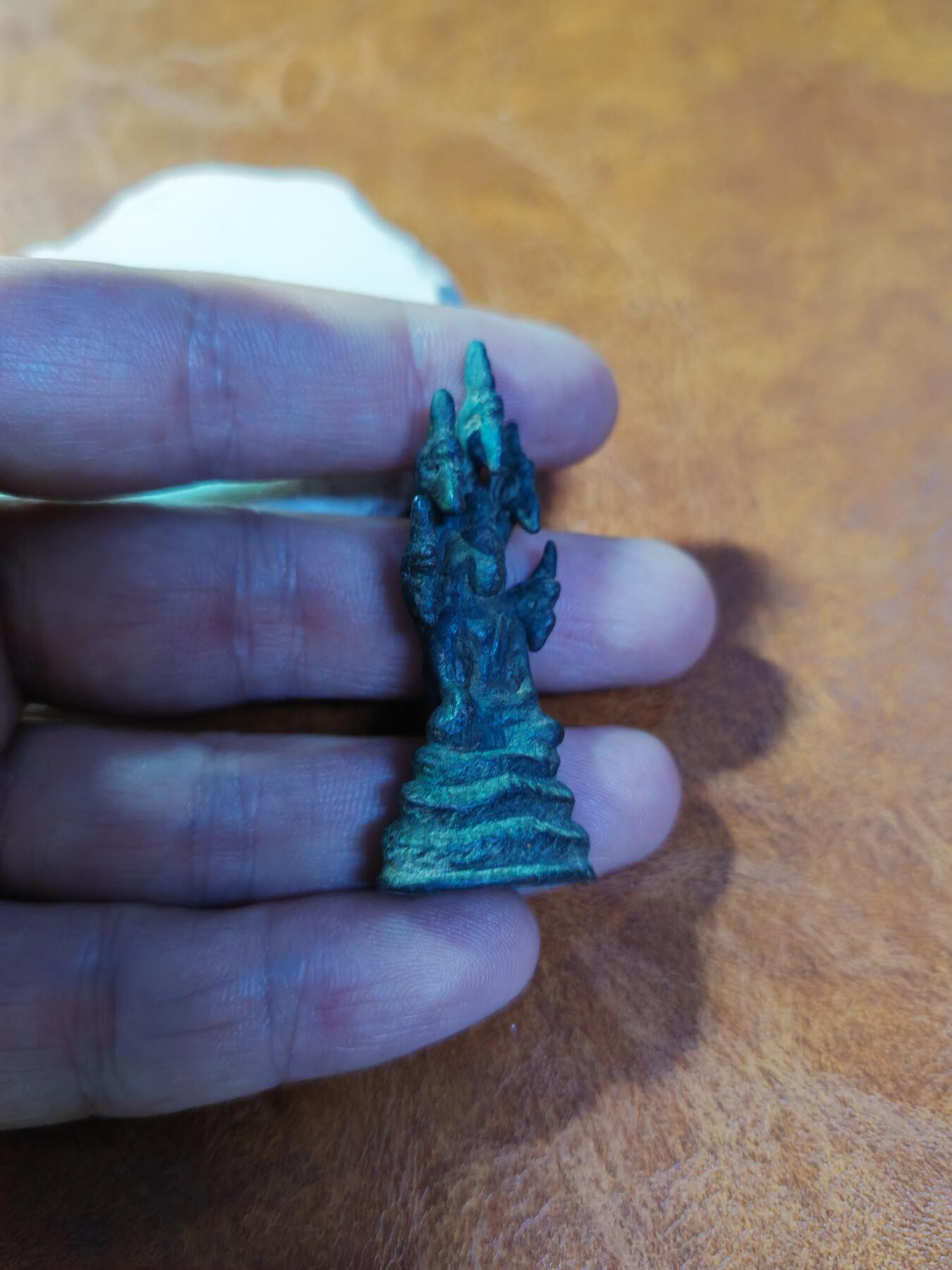 释迦牟尼佛 背五那迦