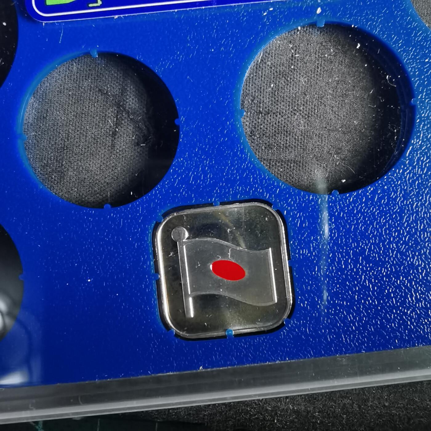 沼泽如烟--第1022场 2002纯银章4.3克带原盒