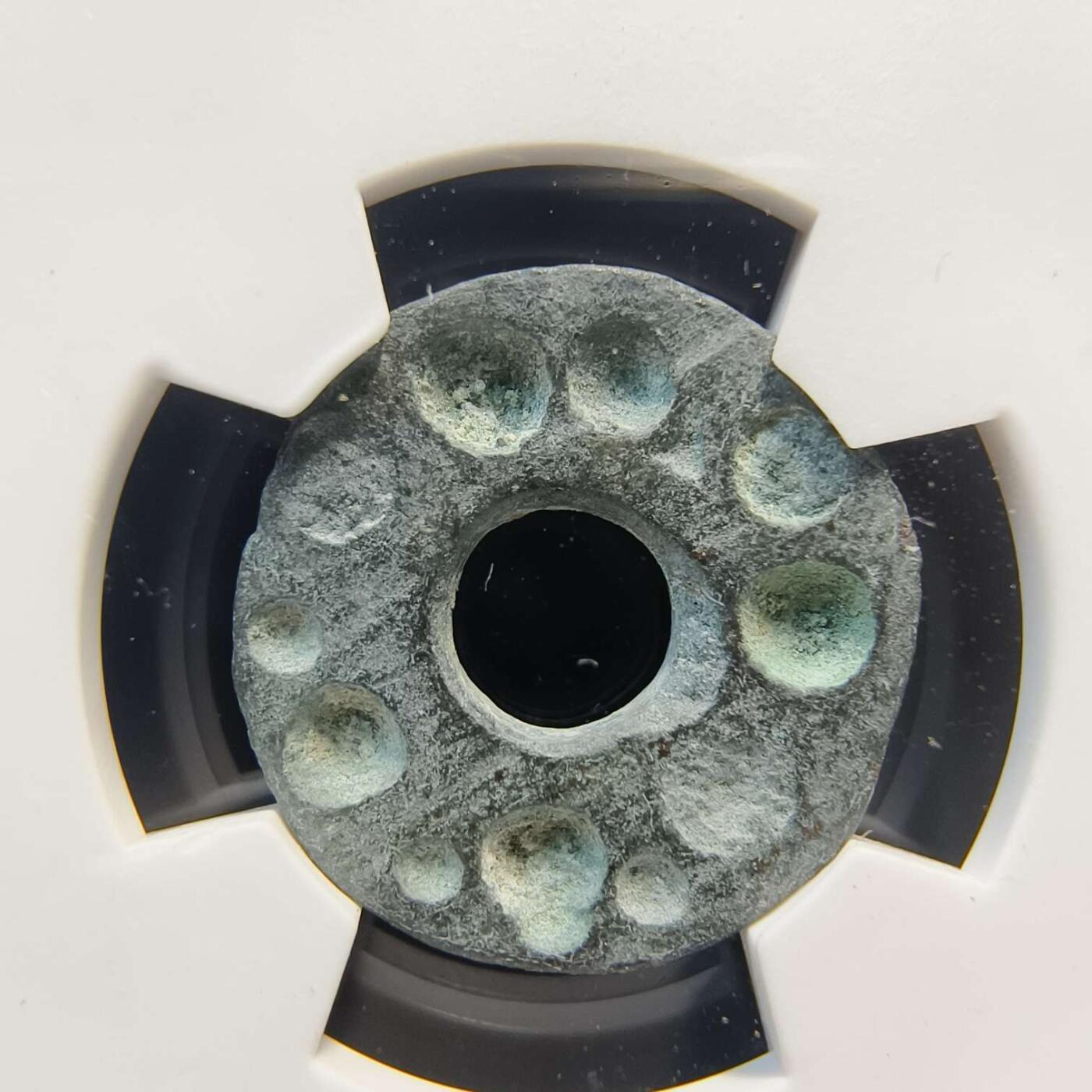 七河·世界币章水晶矿标化石杂件小拍（总第42期）（周一结标） （4）k647 大唐西域 七河地区·粟特 藕芯砝码钱 华夏评级极美80分