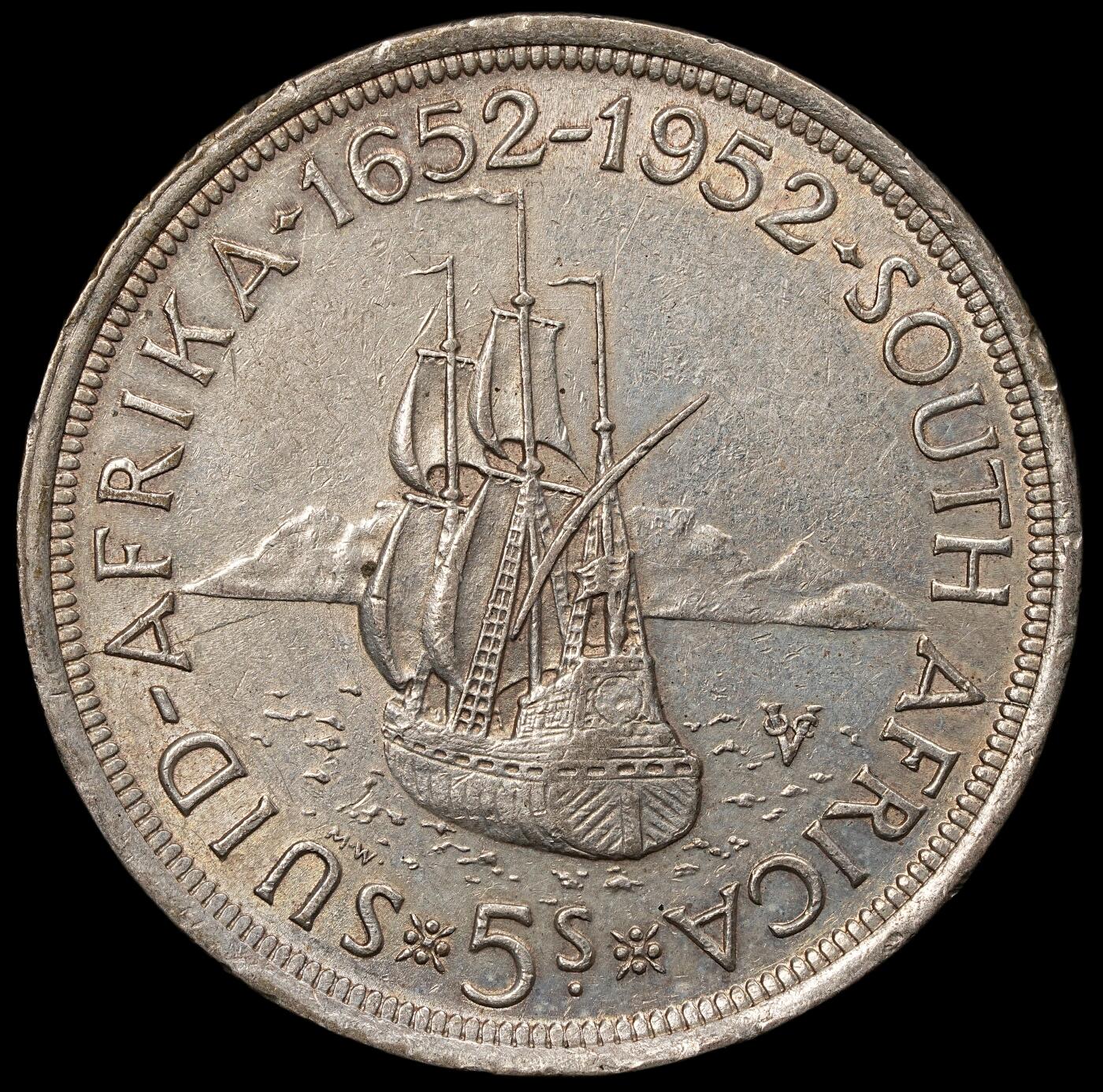 修遠堂世界钱币第107期 1952年南非-开普敦发现300周年5先令大银币 28.29g，50%银