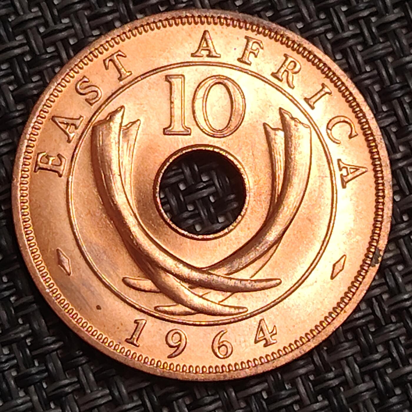 布加迪🐬～世界钱币(上海)🌾第 282 期 /  各国套币和散币 东非 1964年 10分 原光品相