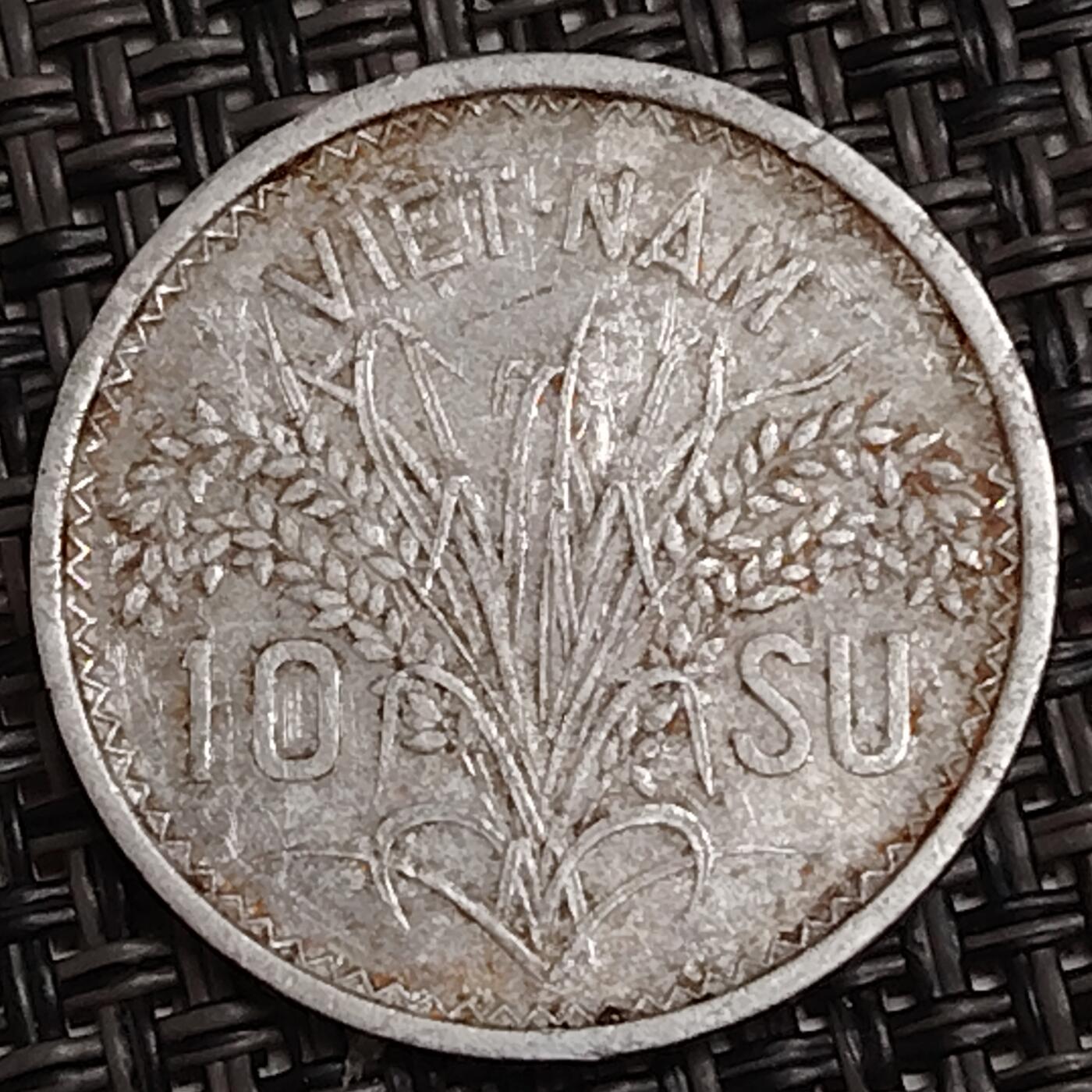 布加迪🐬～世界钱币(上海)🌾第 282 期 /  各国套币和散币 越南🇻🇳 1953年 10苏