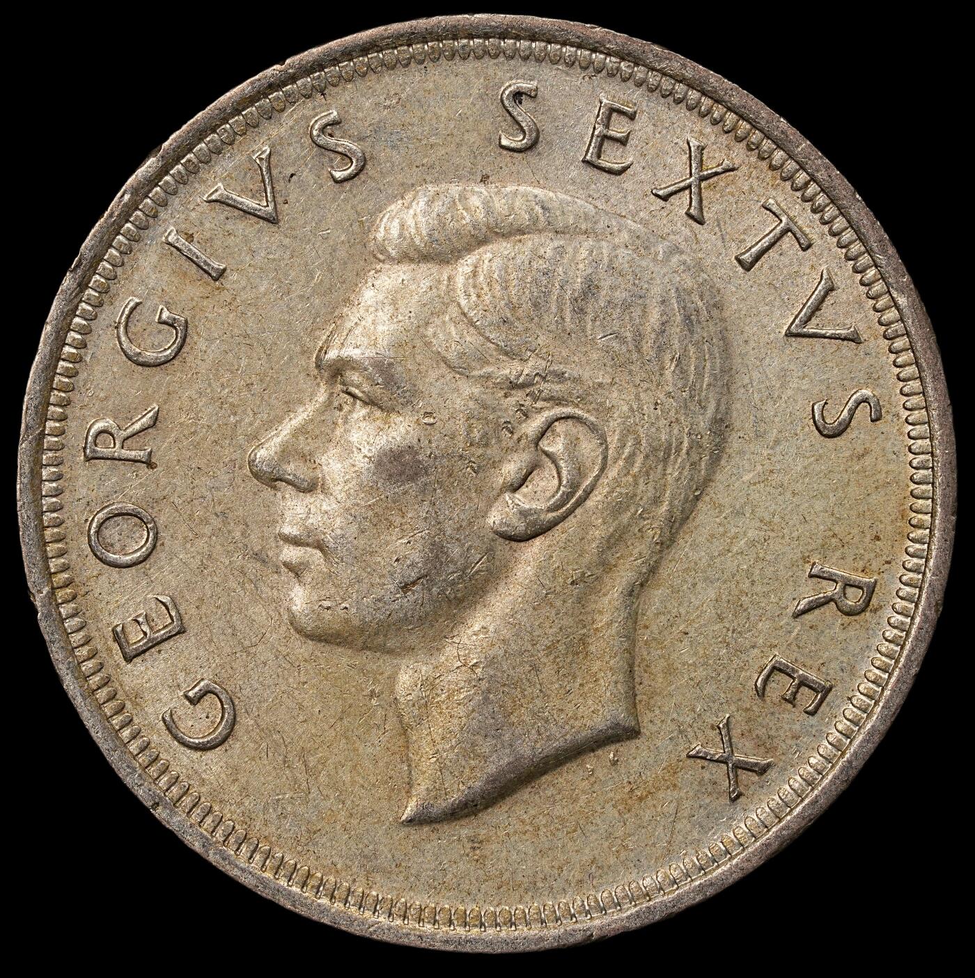 修遠堂世界钱币第107期 1952年南非-开普敦发现300周年5先令大银币 28.29g，50%银