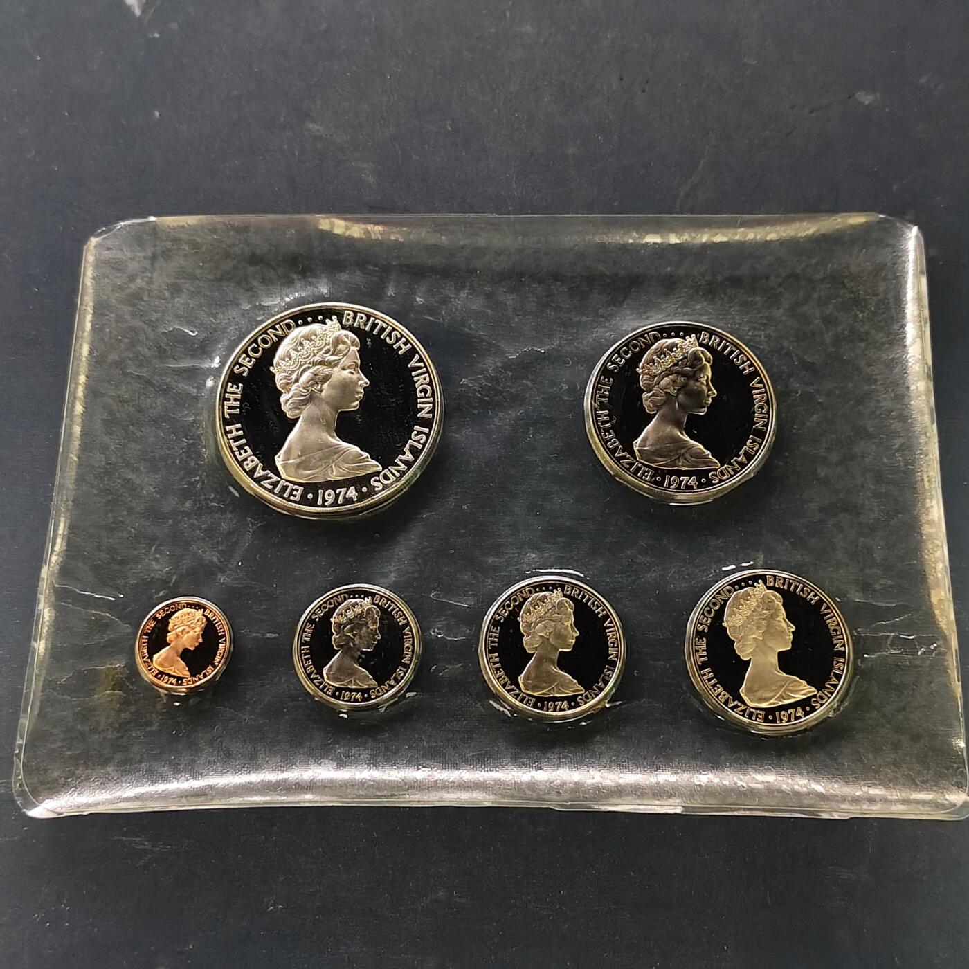 【全场包邮】纯粹捡漏拍513场 英属维尔京群岛1974年官方封装精制套币-盒证全-含军舰鸟银币【39毫米25.7克92.5%】