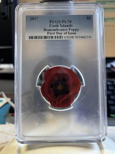 第193期拍卖 - 库克2017年二战记忆罂粟花形彩银币PCGS-PL70首日无原盒证书，999银，发行2500枚