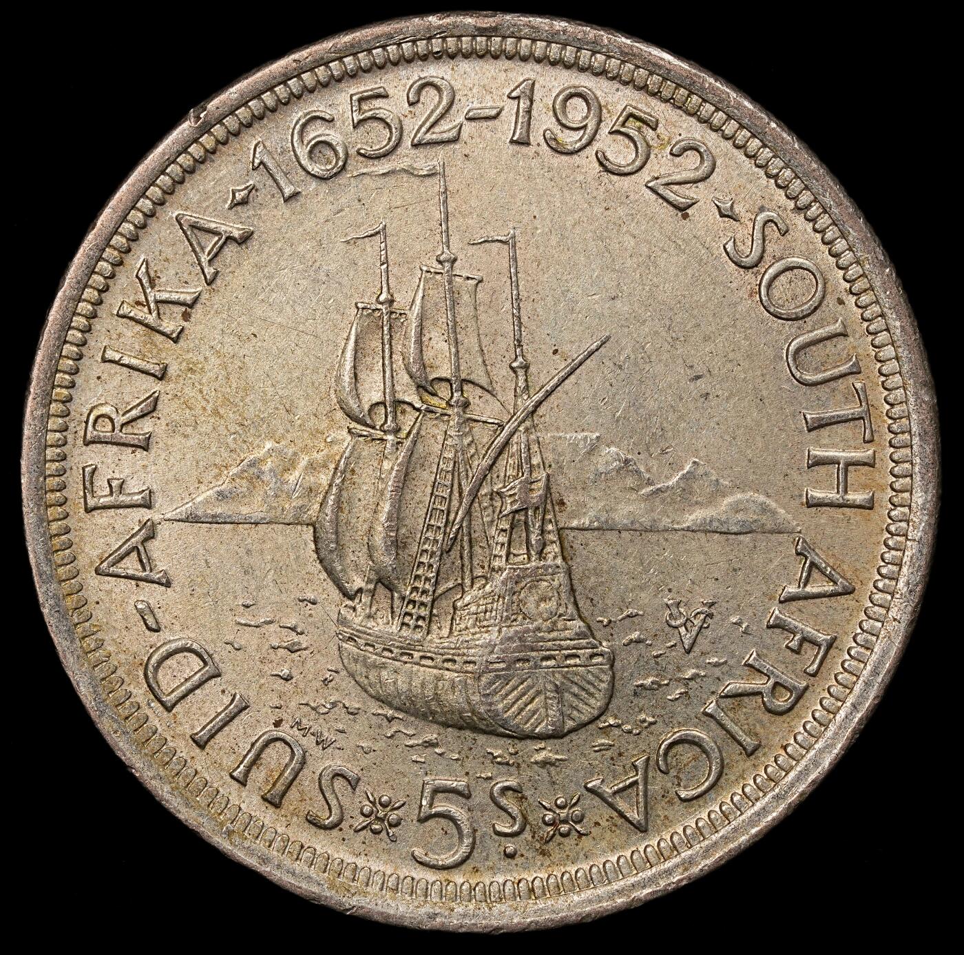 修遠堂世界钱币第107期 1952年南非-开普敦发现300周年5先令大银币 28.29g，50%银