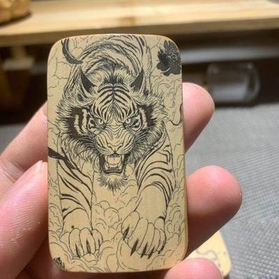 听雨轩（77）留青墨刻竹牌专场 - 留青墨刻36×60mm工艺精工实心玉竹牌  下山猛虎