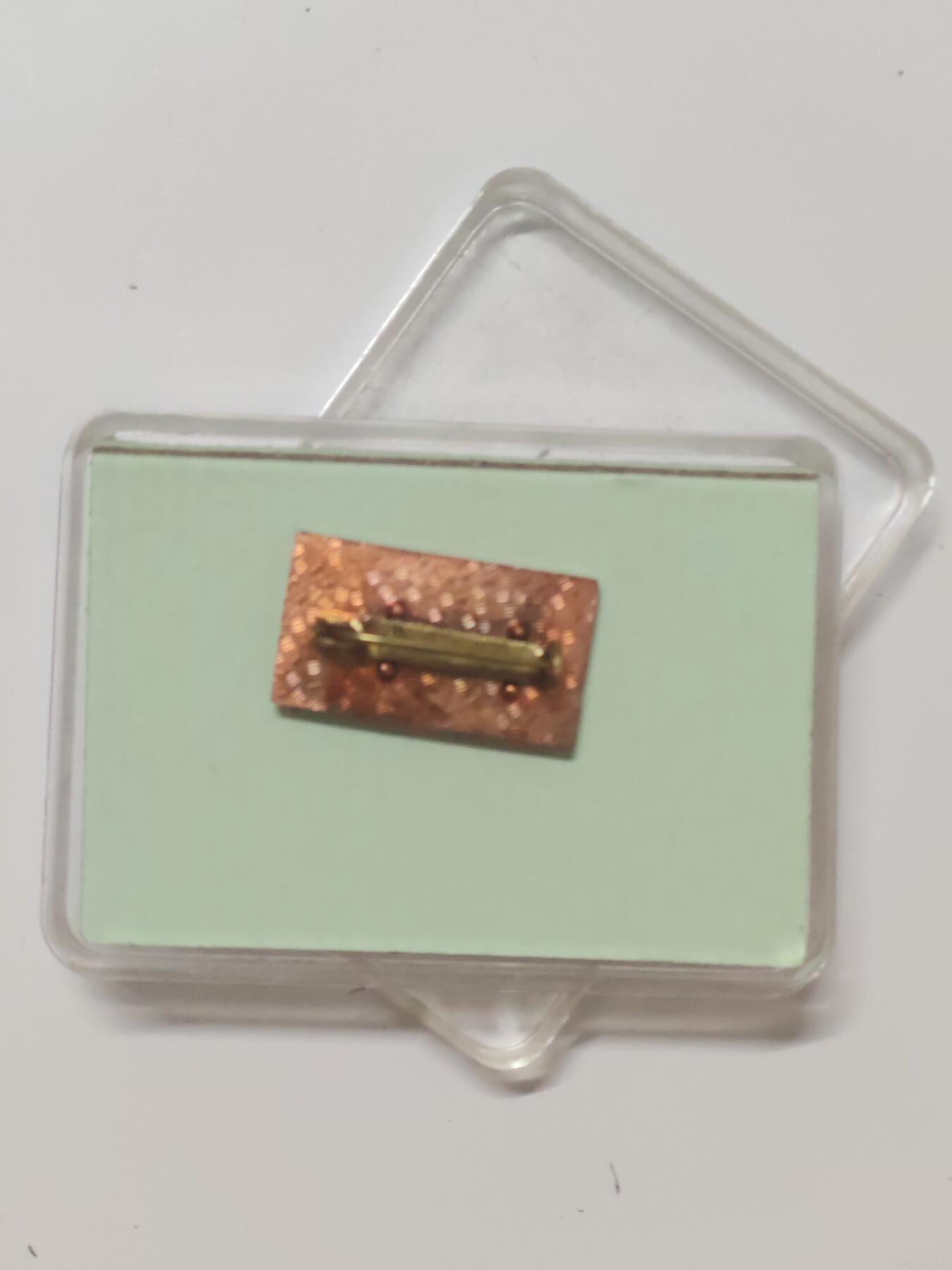 韵星假日军品类拍卖第46期 -- Rimey Holidays Militaria Auction 46 民主德国集体劳动荣誉五次获得带原盒 1971-1975