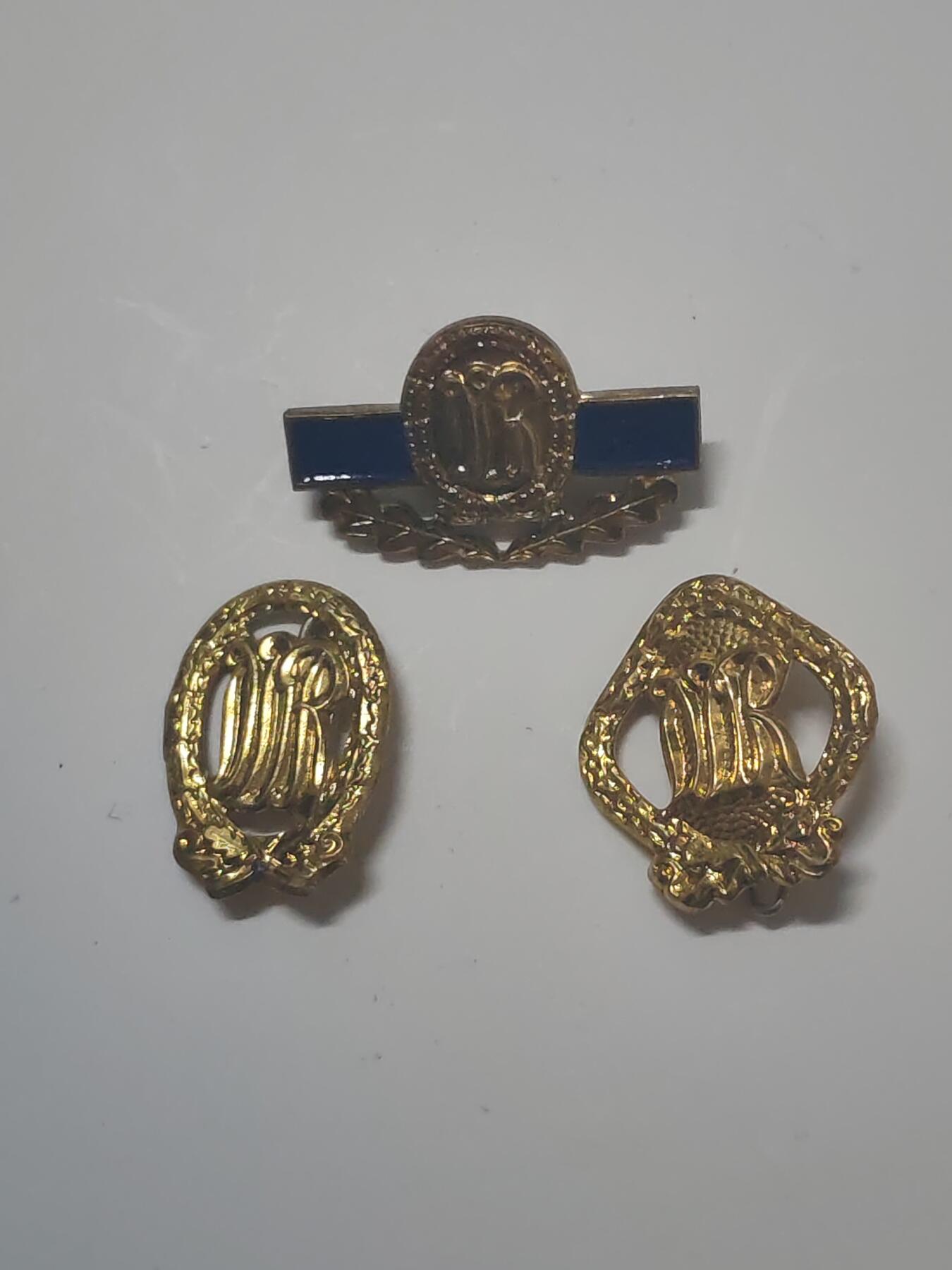 韵星假日军品类拍卖第46期 -- Rimey Holidays Militaria Auction 46 民主德国金级体育技能证章mini一组