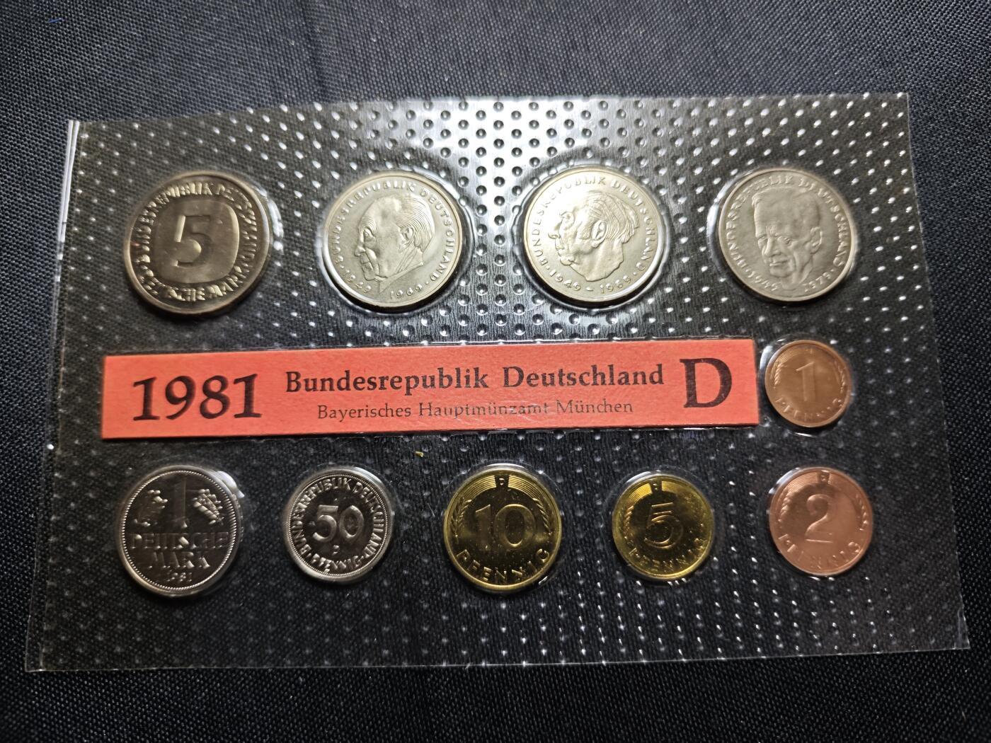 KK钱币收藏小铺   套币专场 2月预留时间 周末发货