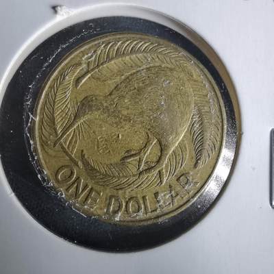 沼泽如烟--第1021场 - 新西兰1990年一元