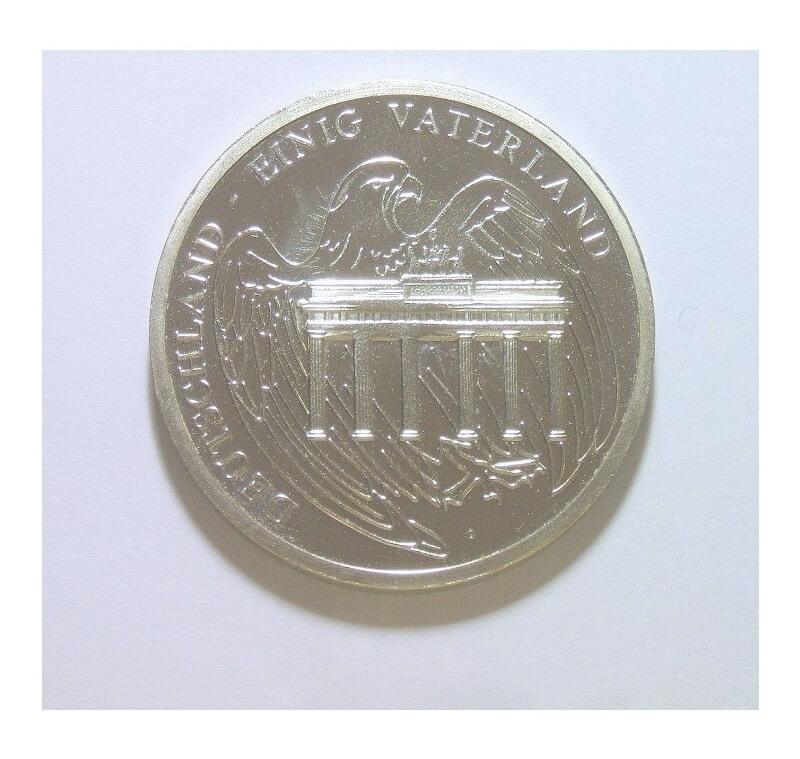德国1967年国父阿登纳+勃兰登堡门 高浮雕精制大镀银章 40MM