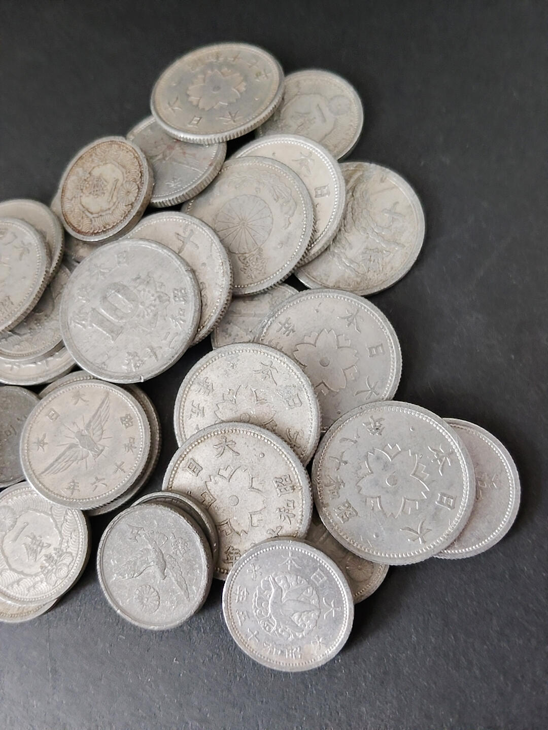 猩哥外币小铺➨【第221场】 日本钱币32个