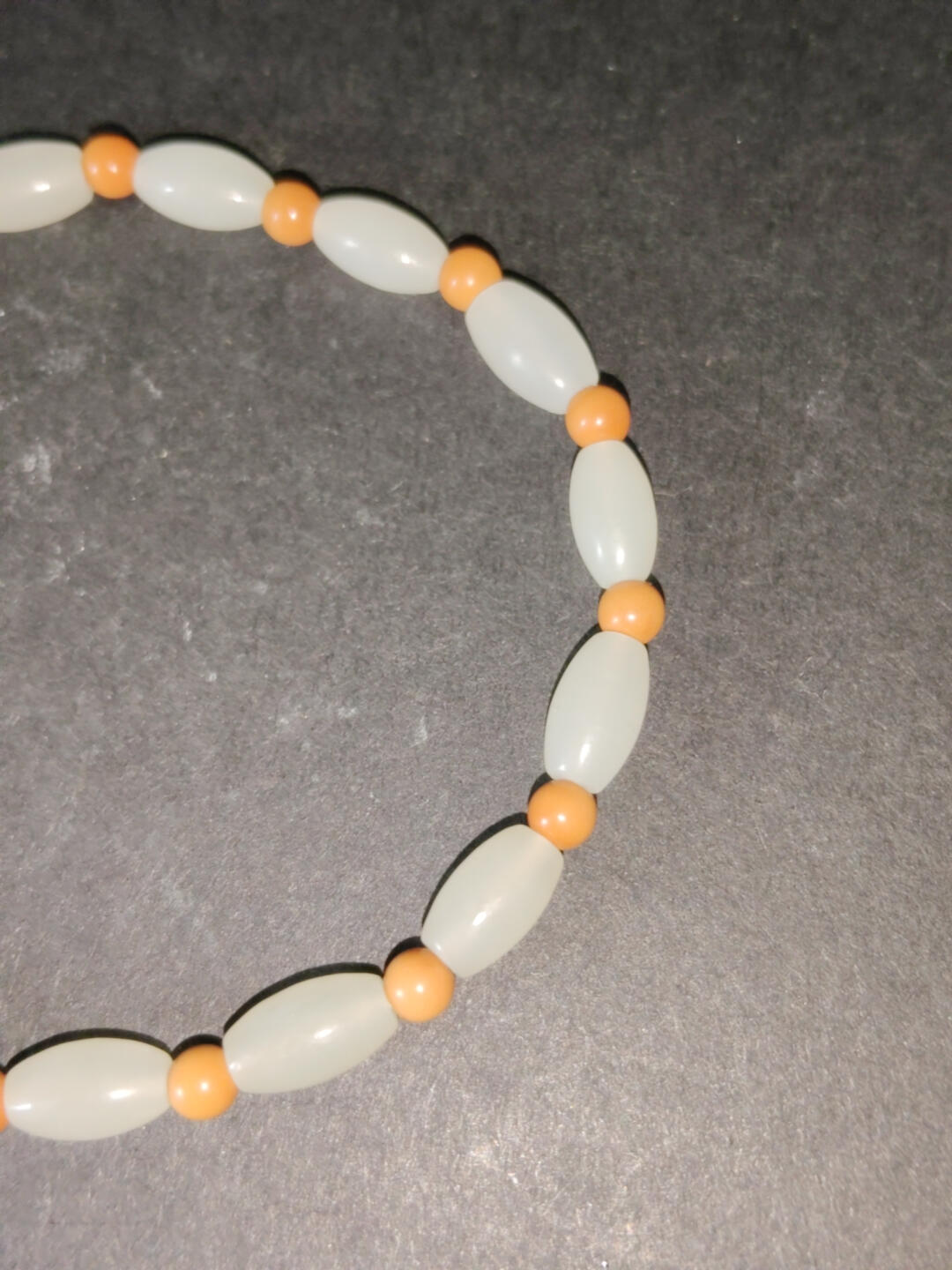 猩哥外币小铺➨【第221场】 新疆和田玉手串，卡4.7