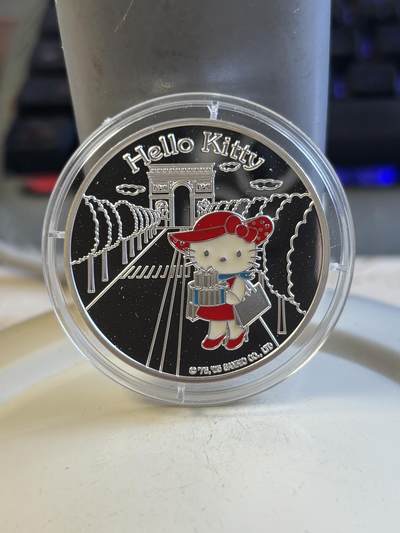 第193期拍卖 - 法国2005年Hello Kitty在法国彩色纪念银币，900银，22.2克