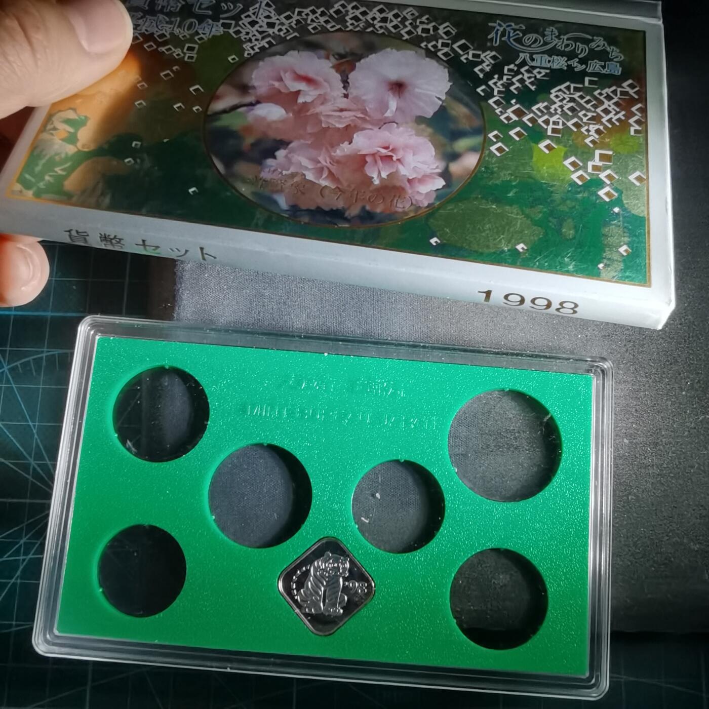 沼泽如烟--第1022场 1999兔年生肖章纯银章4.3克带原盒