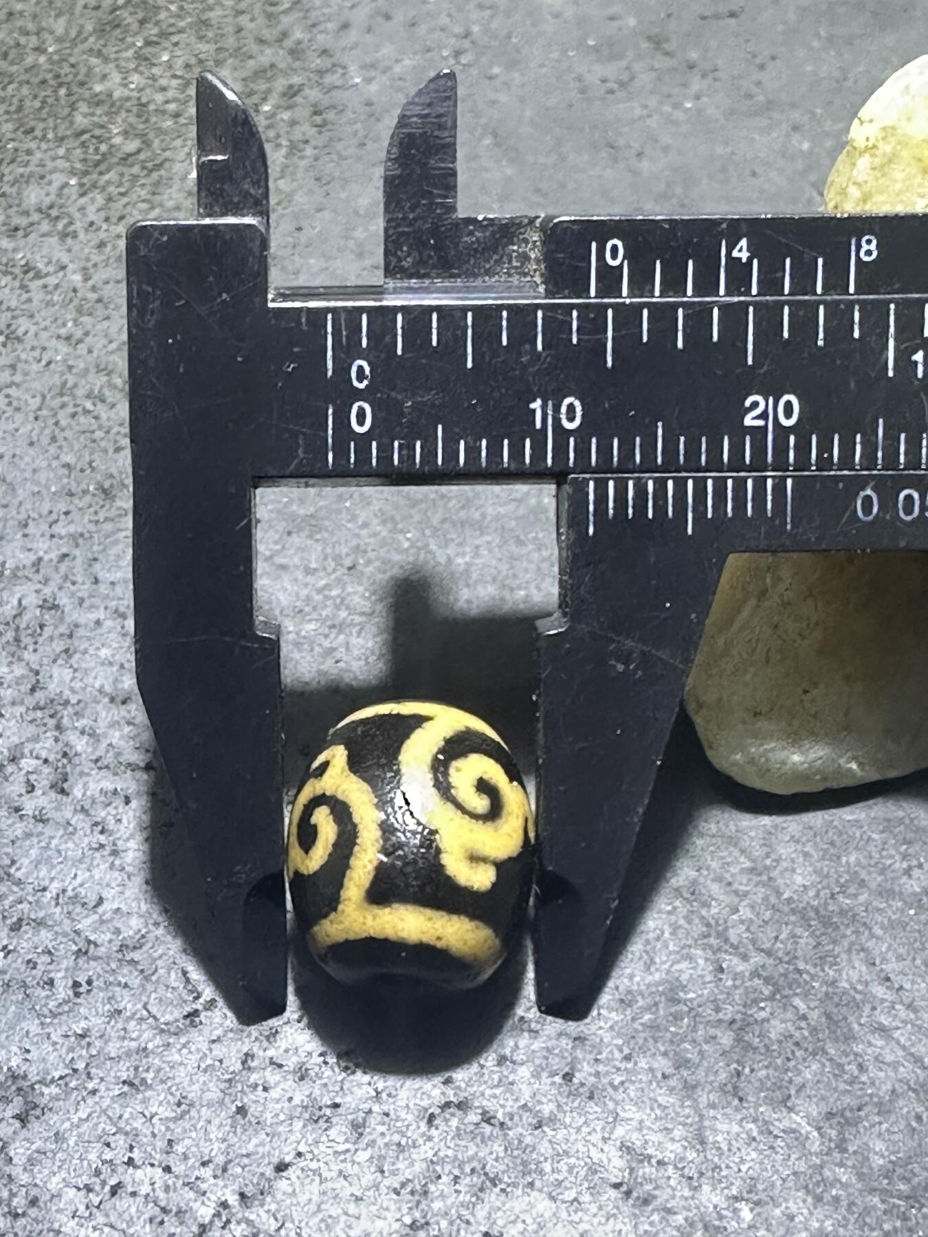 仅此一颗，精品藏传牙黄度母玛瑙天珠一颗