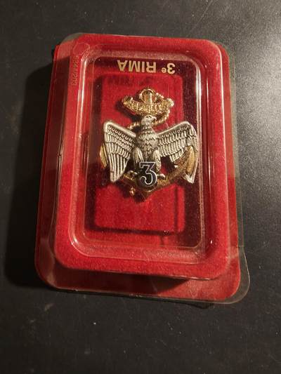 老王徽章第187期 - 法国海军陆战队第3步兵团证章    亚瑟贝特朗原盒