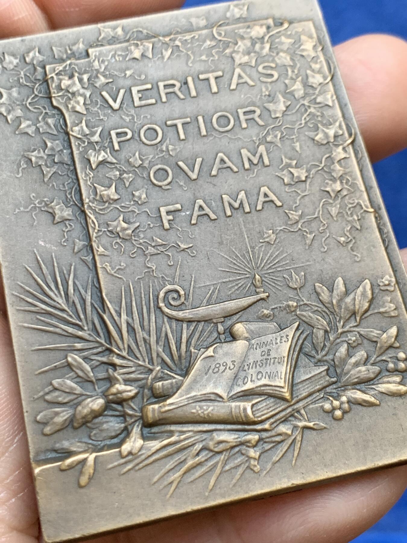 《竞宝斋》第470场 周日，周一，周二 3场连拍 （全场包邮）欢迎送拍 德国哲学家恩斯特·海克尔方型铜章 86.4克 47.2*63.8mm 丰饶角铜标