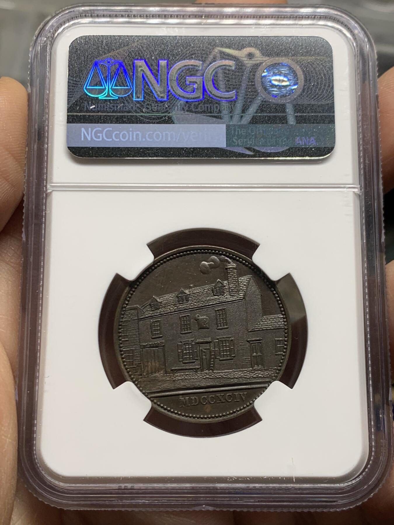 《竞宝斋》第470场 周日，周一，周二 3场连拍 （全场包邮）欢迎送拍 NGC MS61BN 英国 白金汉郡 1794 红狮旅馆 半便士铜币 犀利细节 低评