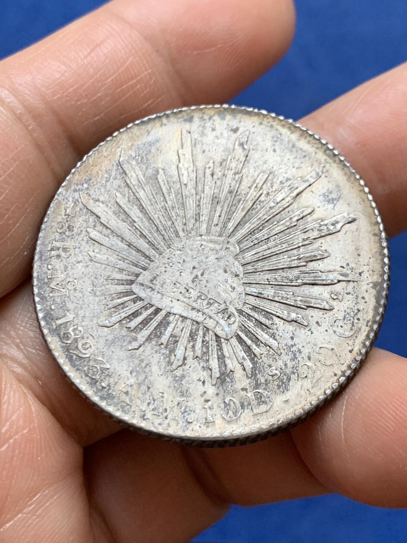 《竞宝斋》第470场 周日，周一，周二 3场连拍 （全场包邮）欢迎送拍 墨西哥1893年MO AM版花边鹰洋8里亚尔银币，卷尾老彩