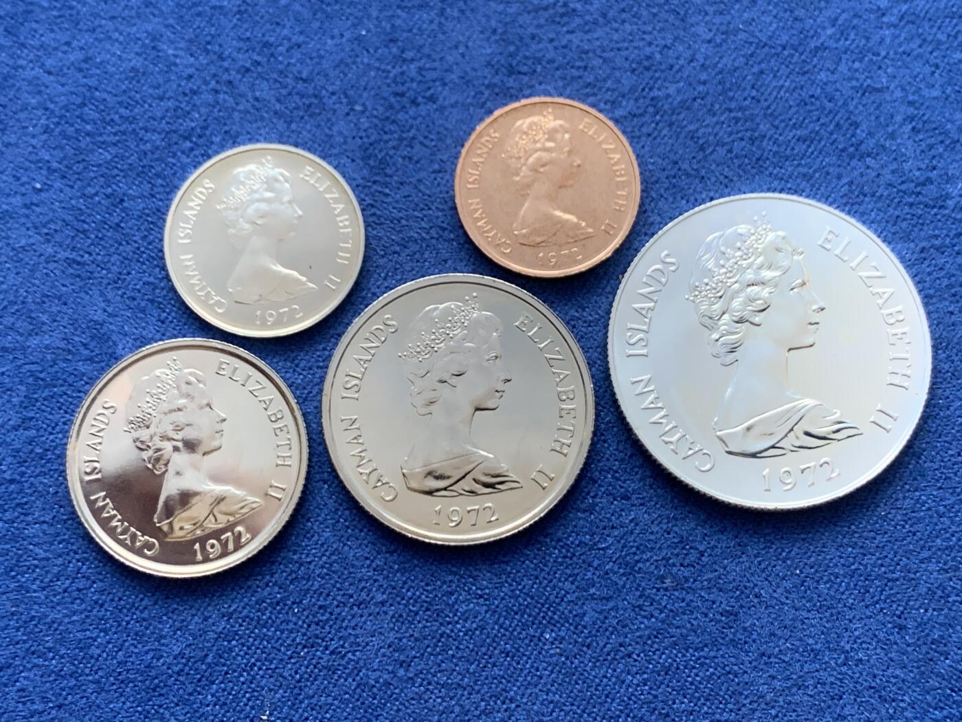 《竞宝斋》第470场 周日，周一，周二 3场连拍 （全场包邮）欢迎送拍 五枚一组 开曼群岛1972年伊丽莎白二世1分、5分、10分、25分、50分 其中50分为银币（925银 10.6克）