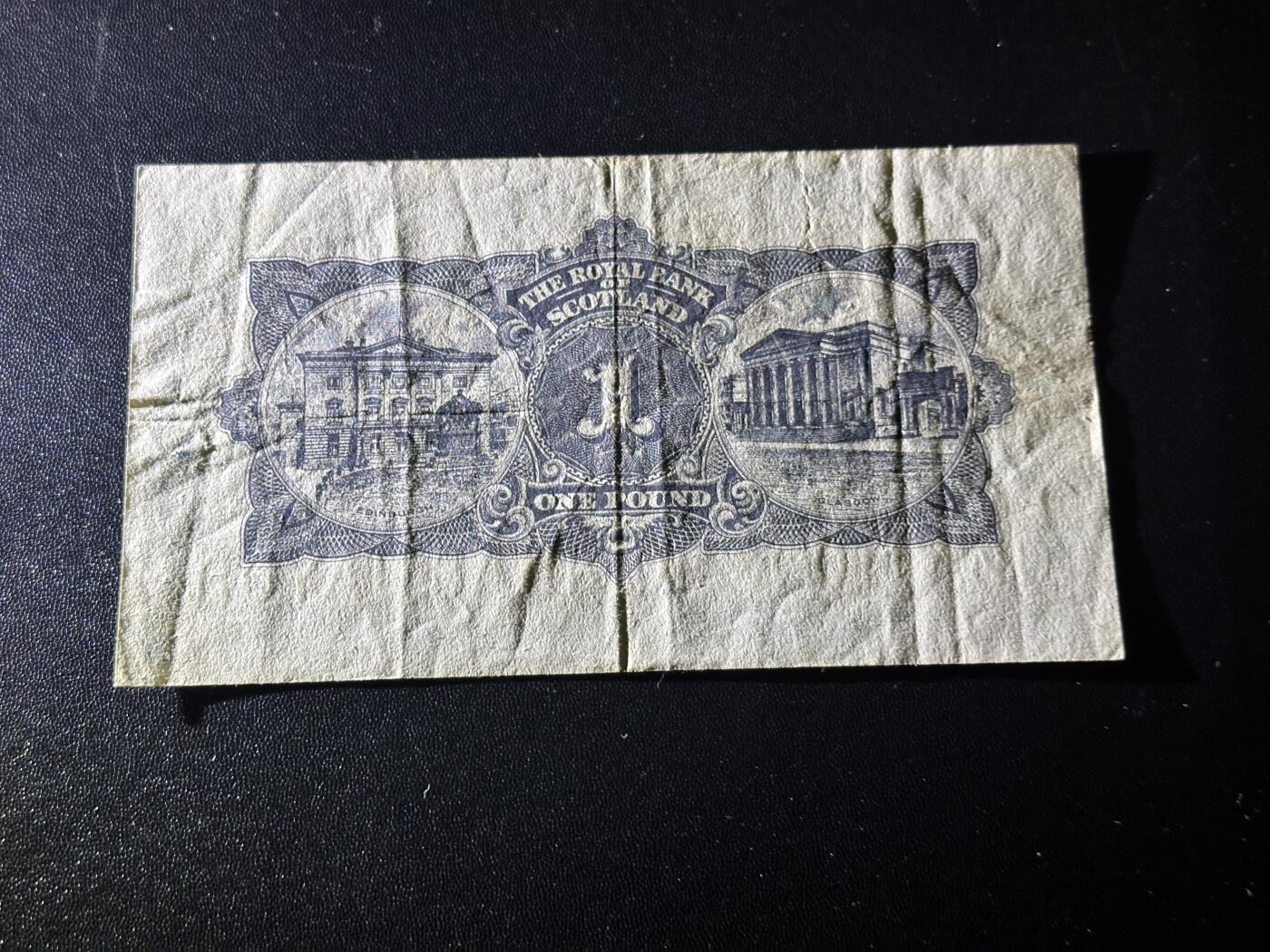 《外钞收藏家》第六百一十八期（精品场）（长期征集拍品、欢迎藏友们联系合作） 1956年苏格兰皇家银行1镑 非全新 品相如图