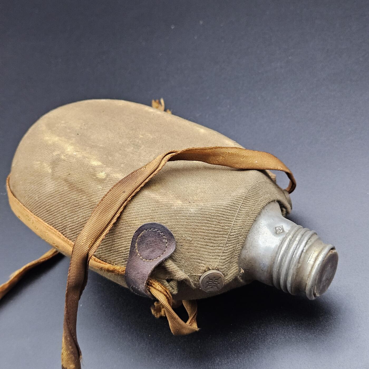 0元起拍勋章 第339期 咸鱼国勋章拍卖专场 3月18日（周三）下午6：00开始 日本战前古董水壶