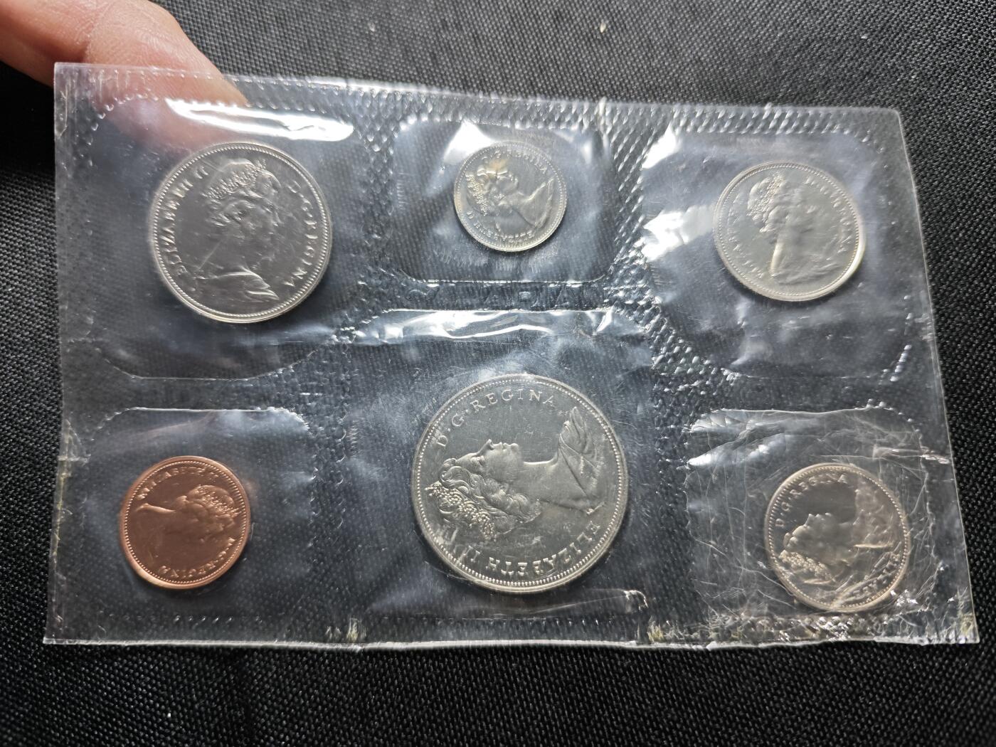 KK钱币收藏小铺   套币专场 2月预留时间 周末发货  1970加拿大大小面值清年一套