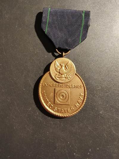 老王徽章第187期 - 美国海军步枪专精射手奖章
