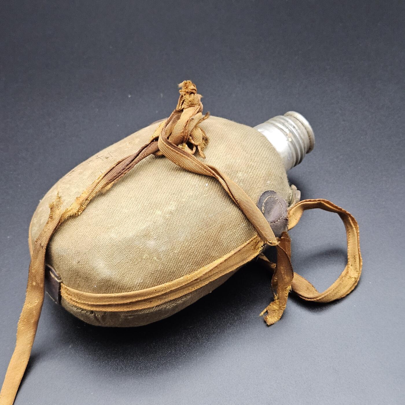 0元起拍勋章 第339期 咸鱼国勋章拍卖专场 3月18日（周三）下午6：00开始 日本战前古董水壶