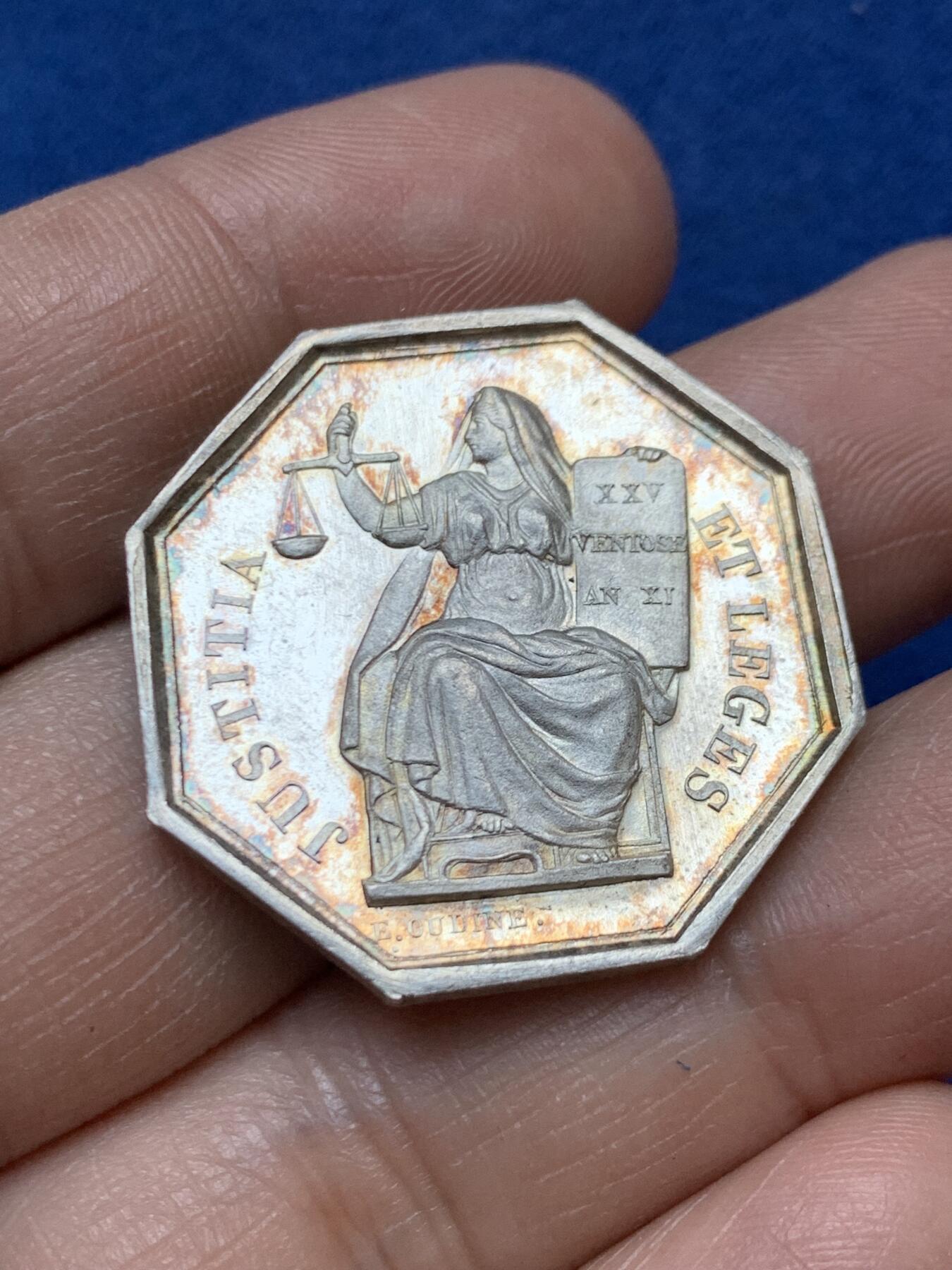 《竞宝斋》第470场 周日，周一，周二 3场连拍 （全场包邮）欢迎送拍 法国图卢兹公证人八角银质代币，13克，30.6mm，蜜蜂银标。