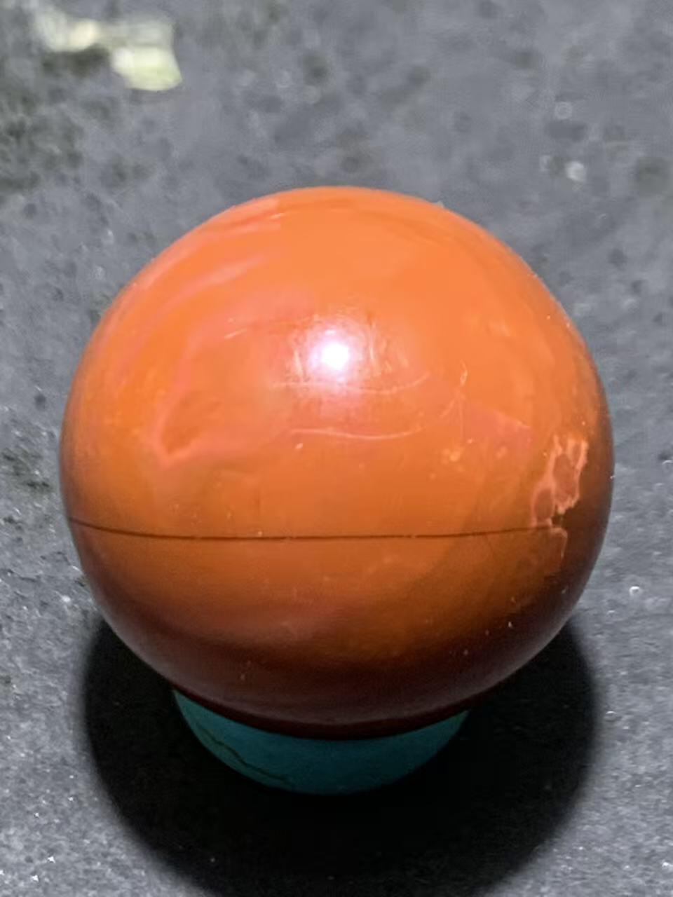 南红玛瑙柿子红圆珠一颗，